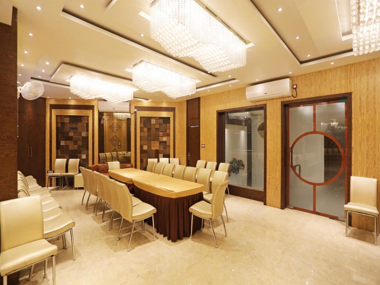 Hotel Acme Kalkuta Zewnętrze zdjęcie